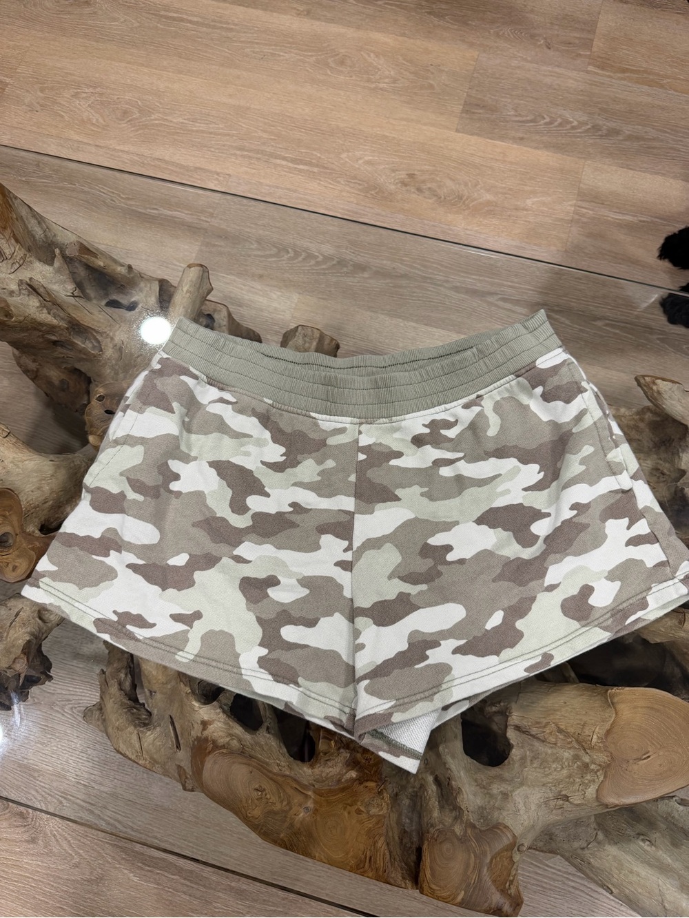 Aerie camo shorts